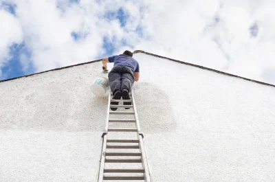 Peinture extérieure à Peyre en Aubrac — façades et ravalement